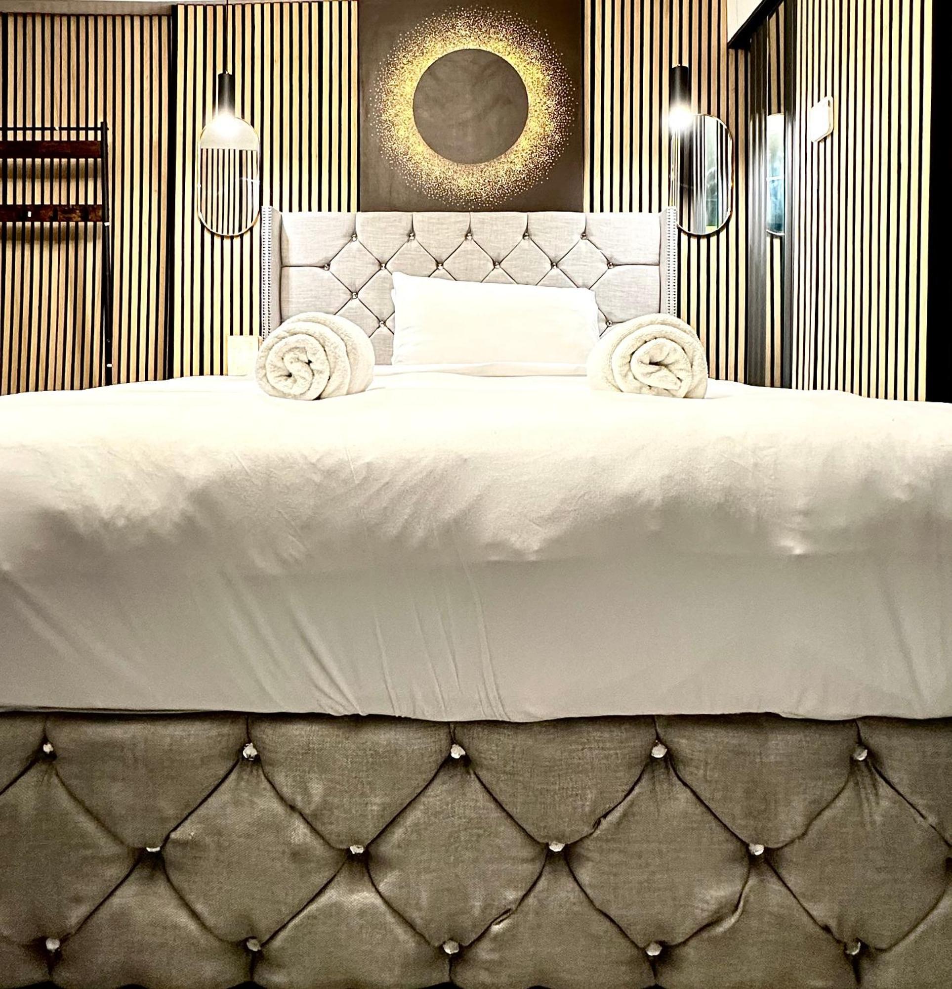 G Eighty Four Aparthotel London Bagian luar foto