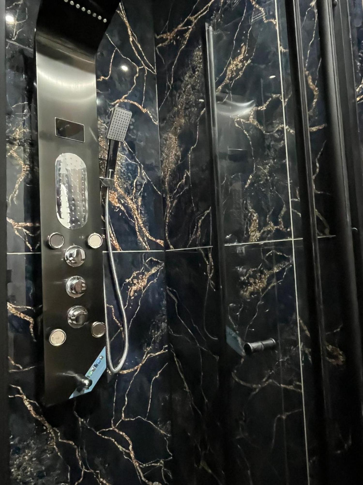 G Eighty Four Aparthotel London Bagian luar foto