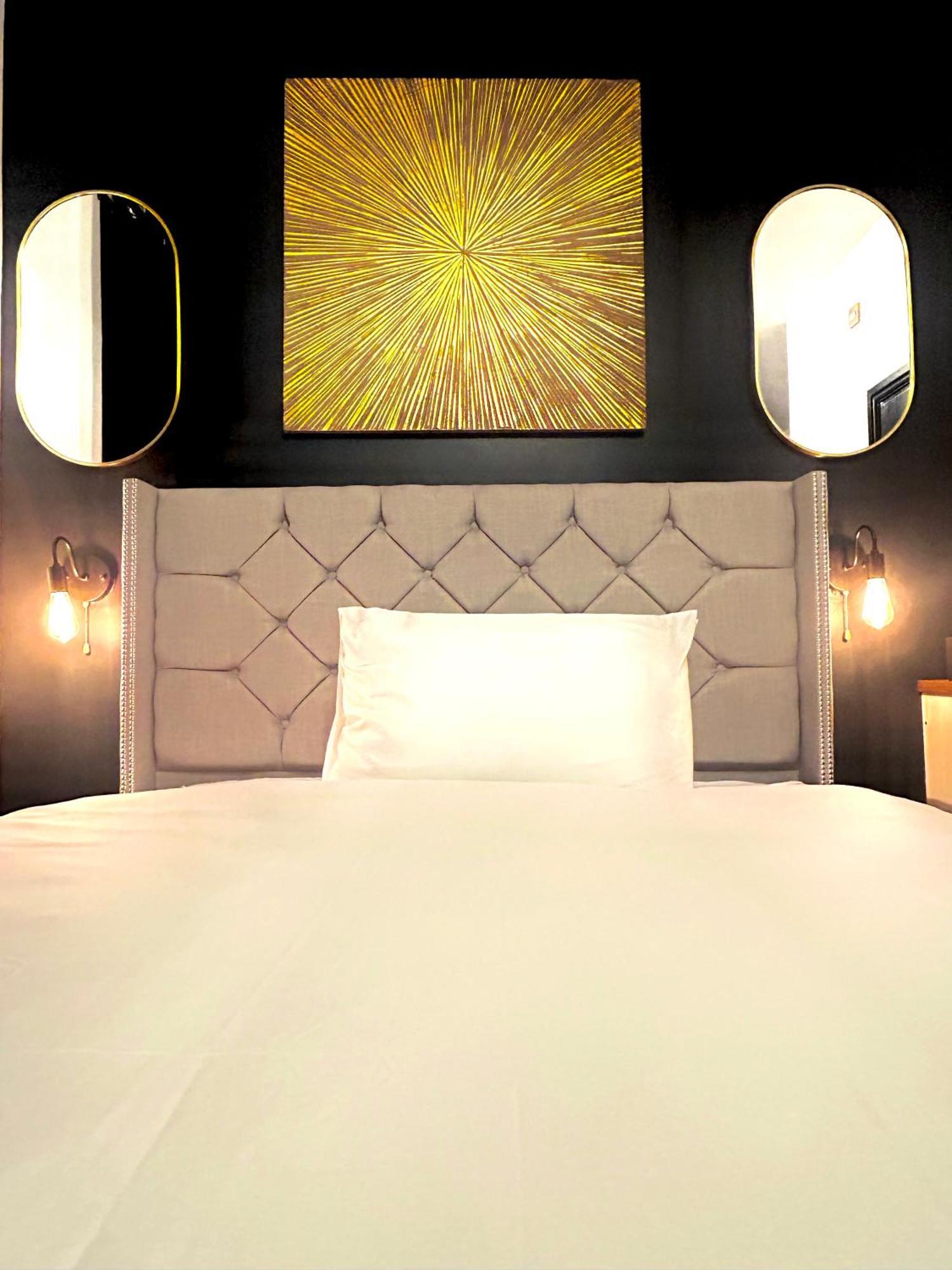 G Eighty Four Aparthotel London Bagian luar foto